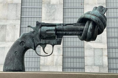 statue of gun tied in knot